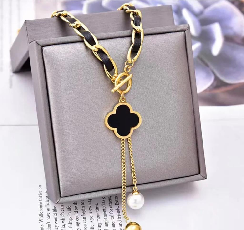 Leather rope chain clover